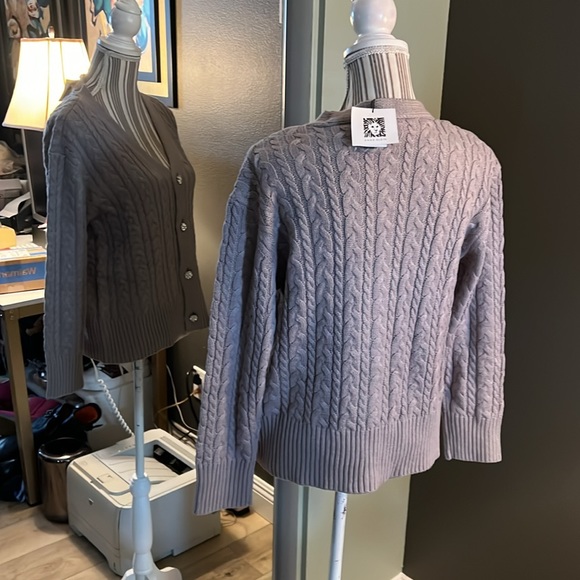 🛑 1 hour sale. Anne Klein, cardigan sweater, medium, bling buttons - Picture 7 of 8